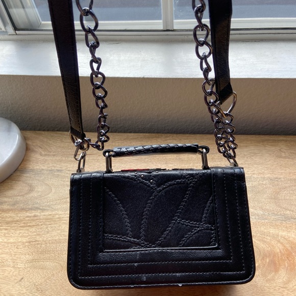 Cross body or over the shoulder bag - Picture 4 of 7